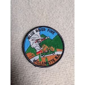 Vintage Blue River Fire Patch Willamette NF Oregon Firefighting Helicopter
